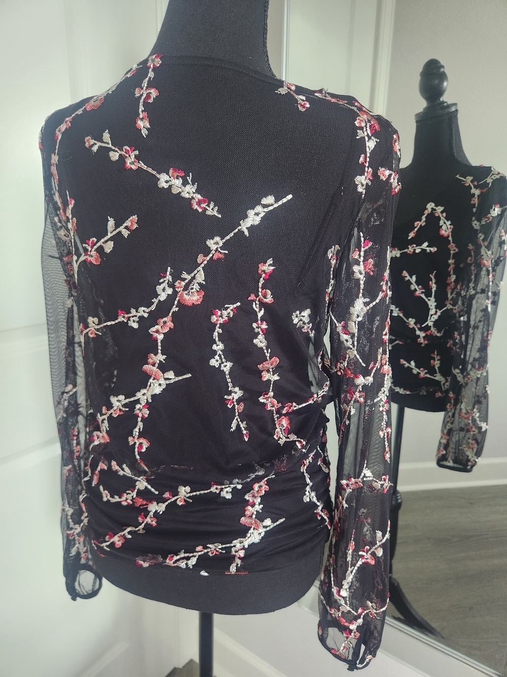 White House Black Market Black Sheer Embroidered Floral V-Neck Blouse - Picture 5 of 10